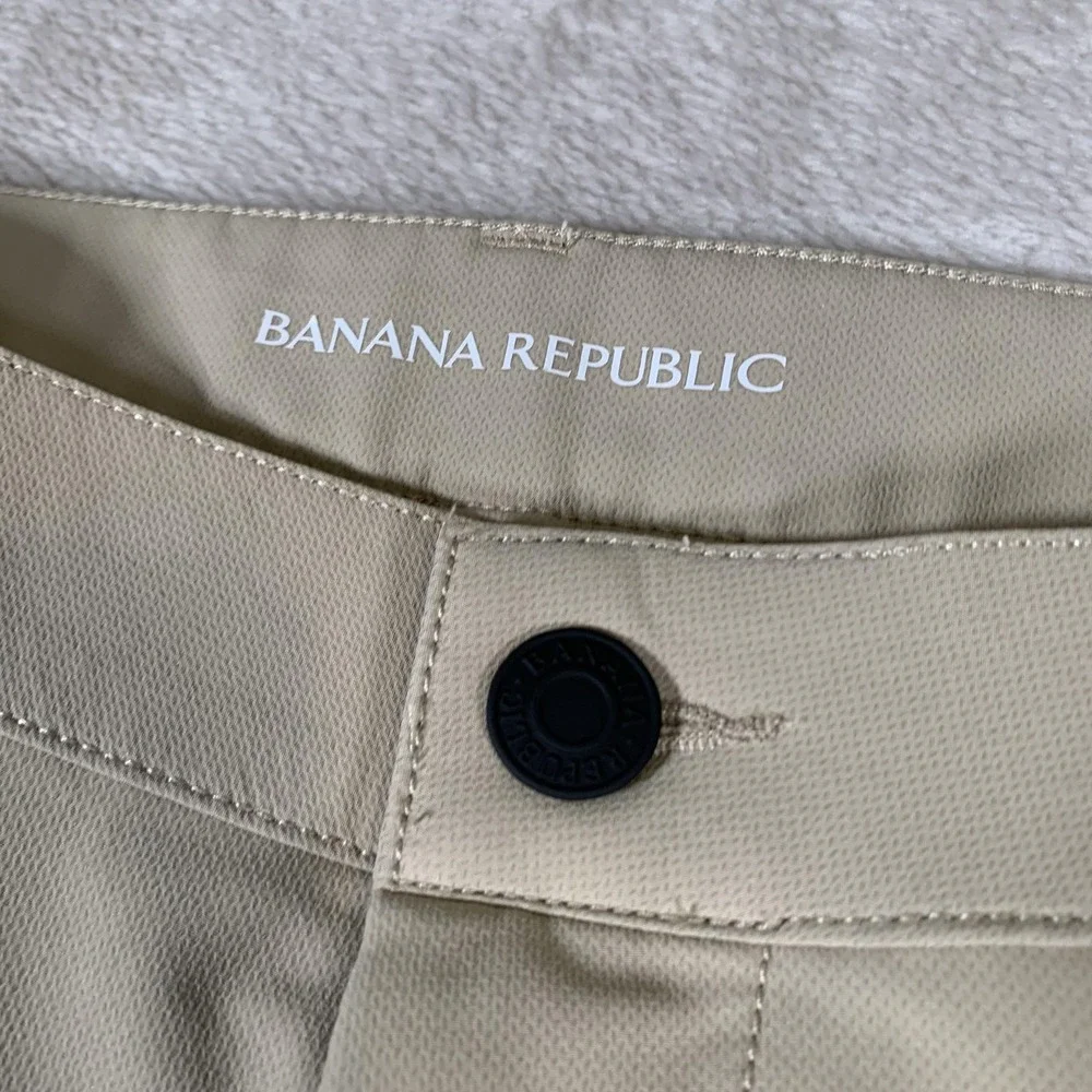 Banana Republic Pants Mens 36x29 Beige Straight Fit Performance Polyester Casual